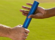 开云体育中国-赛道与绿茵的跨界交响，当F1争冠焦点遇上哥斯达黎加铁血防守