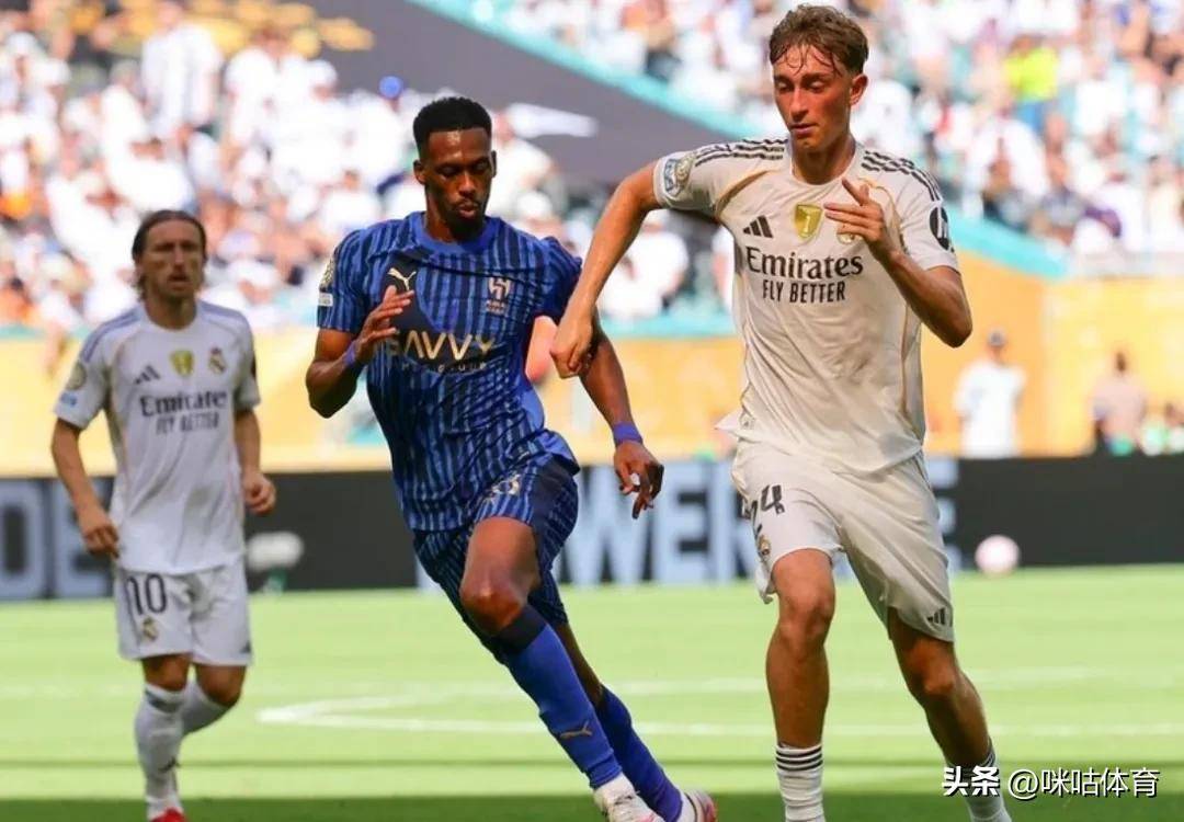 包含阿森纳完胜多特蒙德,莫德里奇一己之力扛起全队的词条 包含阿森纳完胜多特蒙德,莫德里奇一己之力扛起全队的词条