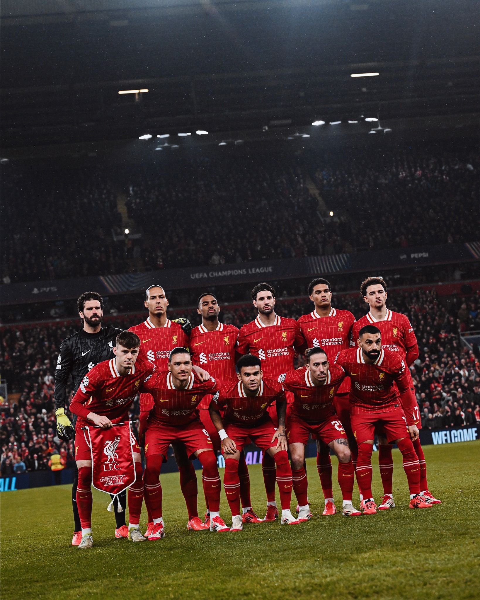 利物浦客场逼平西汉姆，继续领跑积分榜