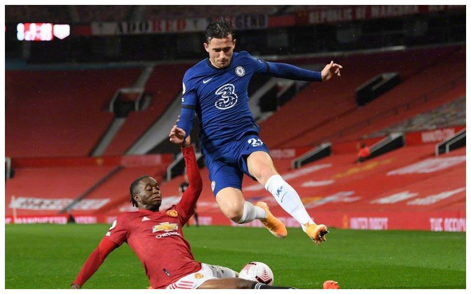 利物浦客场逼平西汉姆，继续领跑积分榜