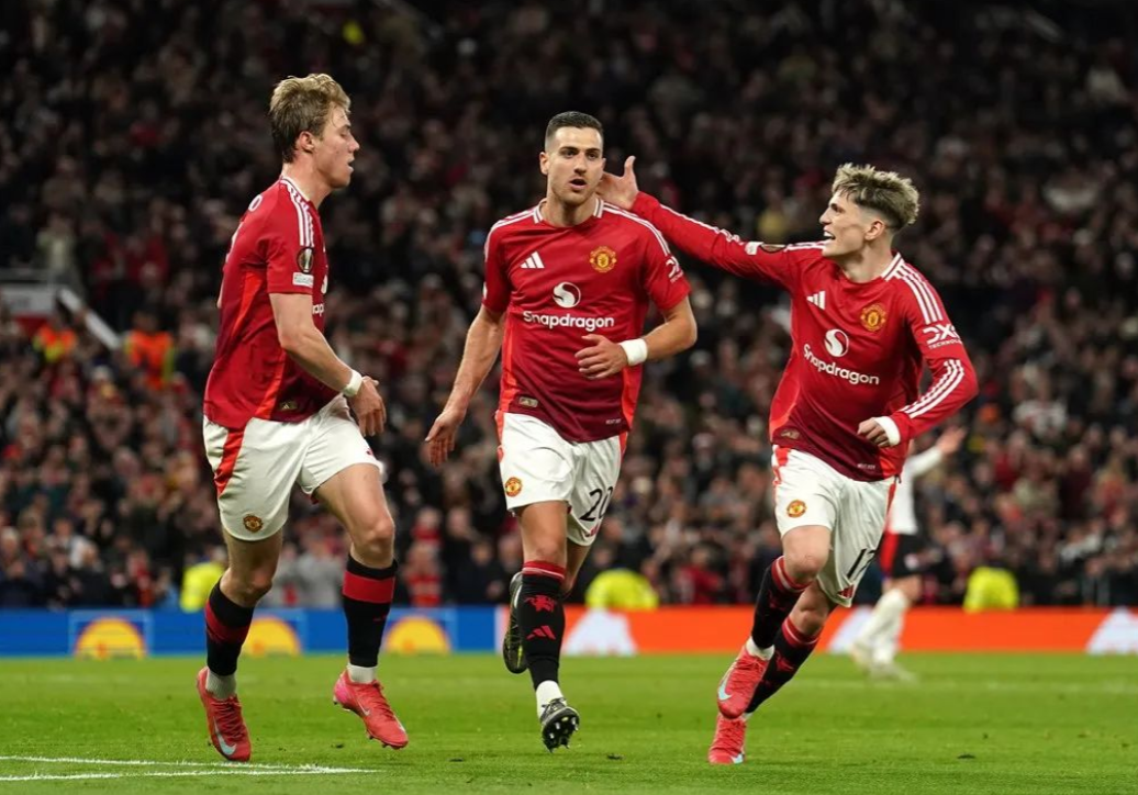 关于曼联大将受伤无缘欧冠关键战,球队备战面临变局的信息 关于曼联大将受伤无缘欧冠关键战,球队备战面临变局的信息