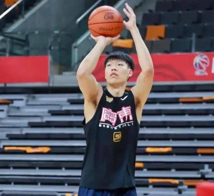 教练战术出色，球队成功逆转比分赢得胜利