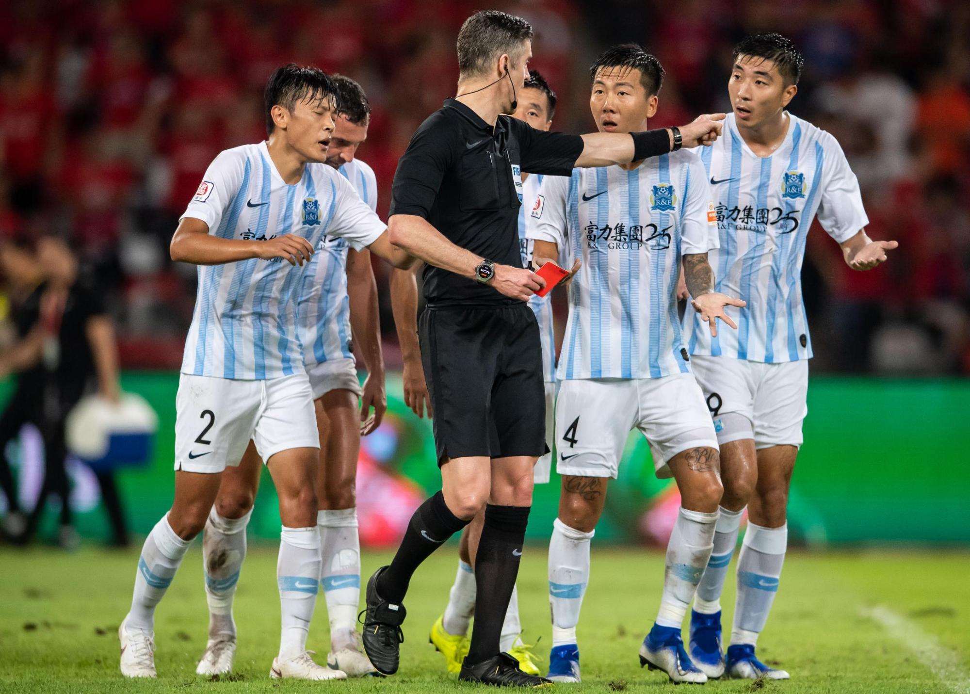 关于上港客场败给广州富力,失去积分优势的信息 关于上港客场败给广州富力,失去积分优势的信息