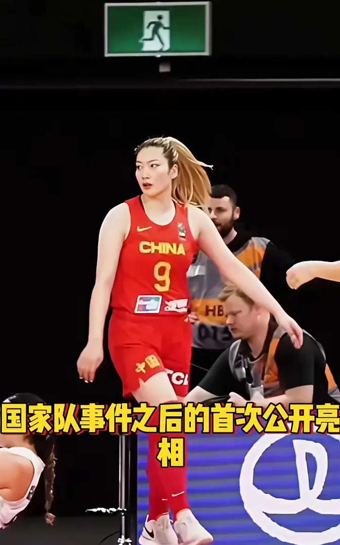 著名篮球球员赛后采访精彩回顾