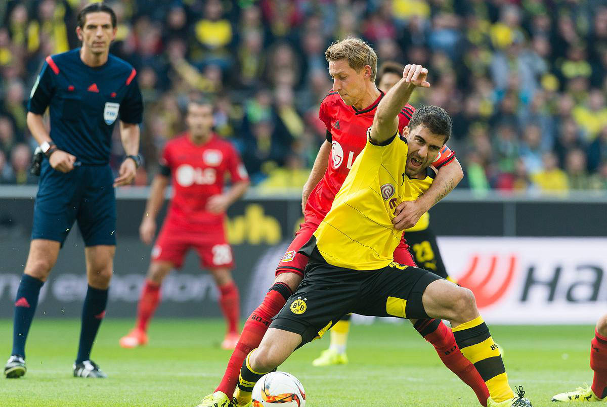 关于沃尔夫斯堡客场惨败，防守漏洞频出的信息