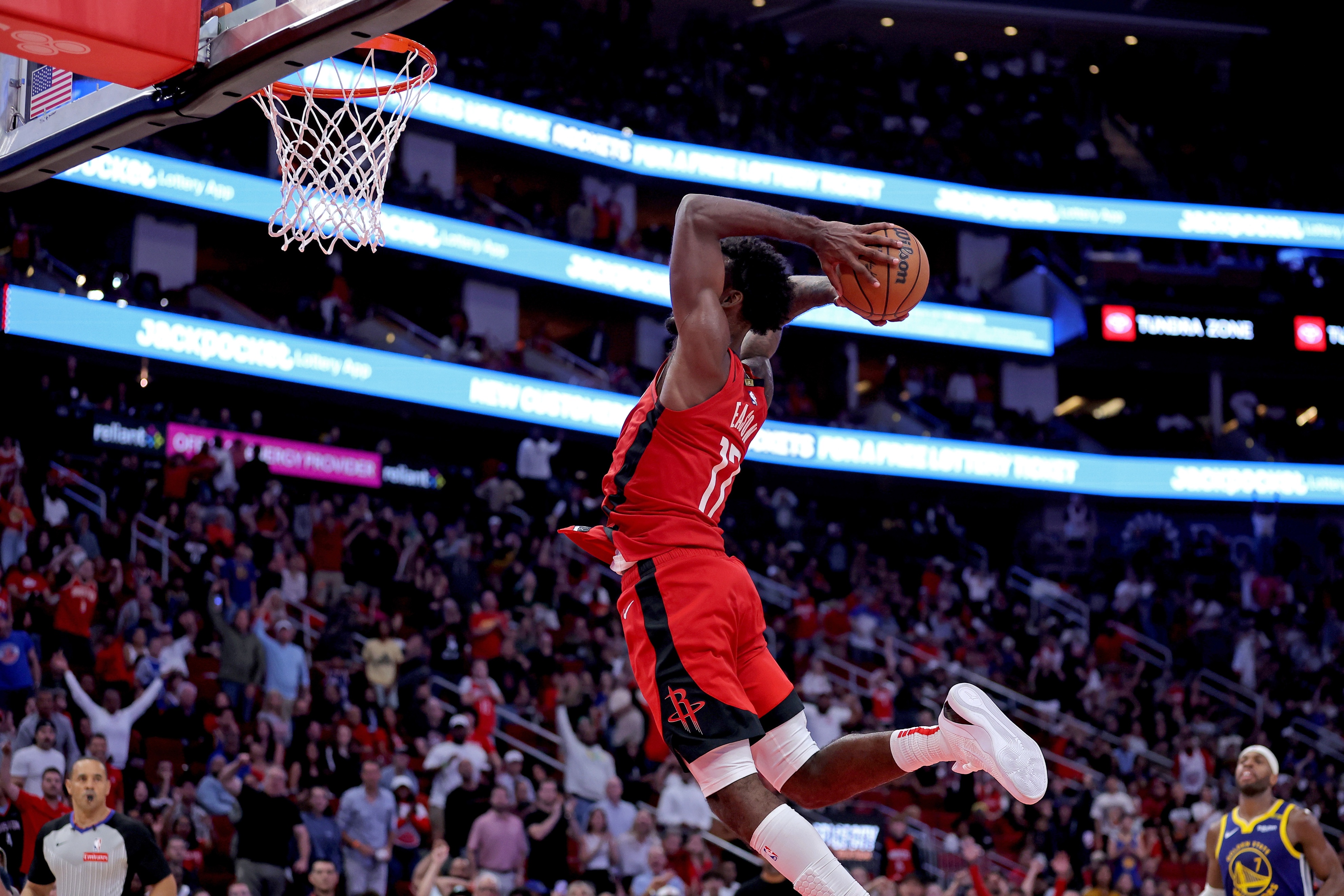 火箭惨败老鹰,创下本赛季最差战绩 火箭惨败老鹰,创下本赛季最差战绩