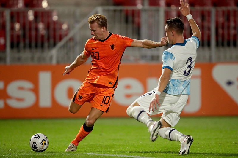 荷兰完胜克罗地亚,马夏尔打破历史纪录的简单介绍 荷兰完胜克罗地亚,马夏尔打破历史纪录的简单介绍