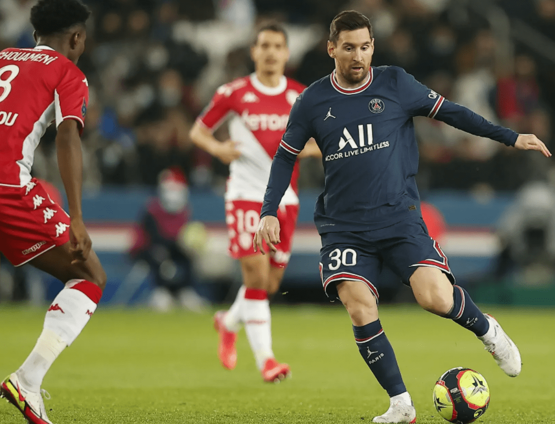 AC米兰险胜拜仁,楚阿梅尼点燃赛场的简单介绍 AC米兰险胜拜仁,楚阿梅尼点燃赛场的简单介绍