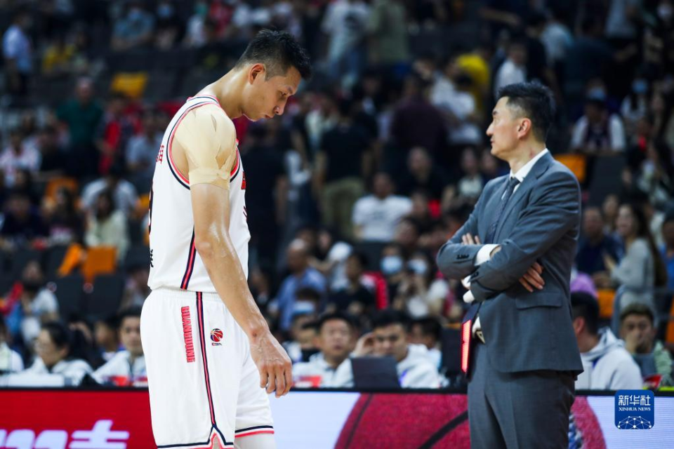 包含独行侠横扫新疆队,易建联关键制胜的词条 包含独行侠横扫新疆队,易建联关键制胜的词条