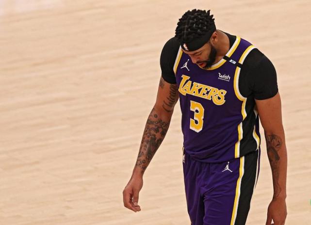 四川队险胜掘金，浓眉哥高光表现的简单介绍