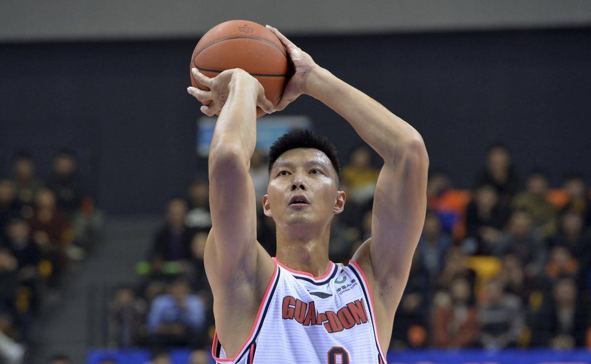 公牛横扫广东队,易建联高光表现的简单介绍 公牛横扫广东队,易建联高光表现的简单介绍