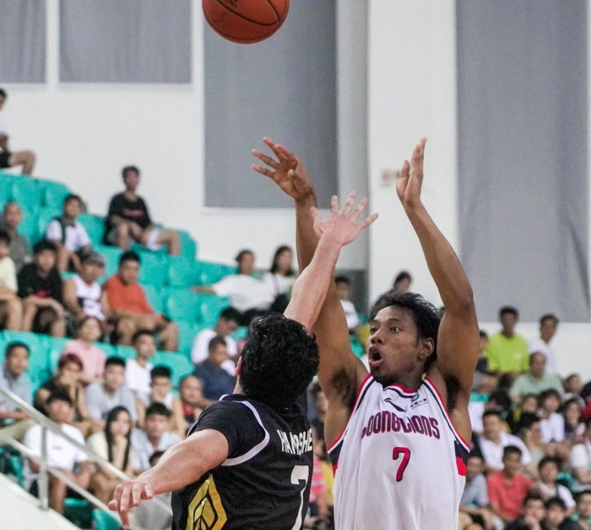 青岛队绝杀魔术,麦科勒姆统治全场 青岛队绝杀魔术,麦科勒姆统治全场