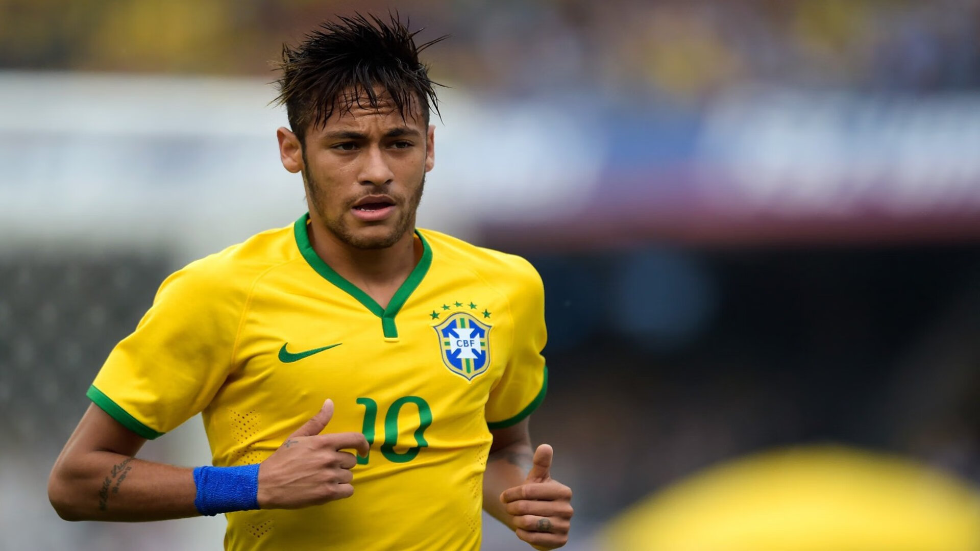 绿茵场上的双重奏,多特蒙德精神与梅西的乌克兰之舞