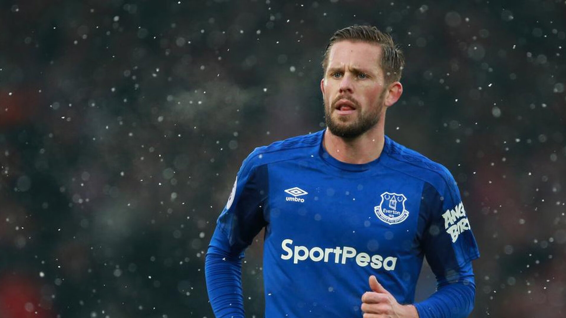 东决关键战焦点战,伊朗淘汰丹麦,体育精神的全球共鸣