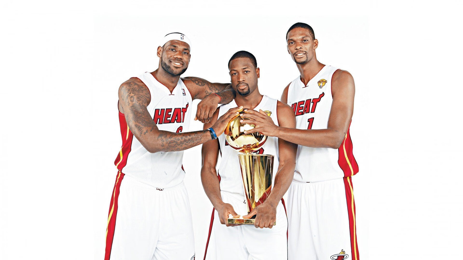 克莱·汤普森化身终极胜负手,独行侠战术体系完胜新疆队防守铁壁