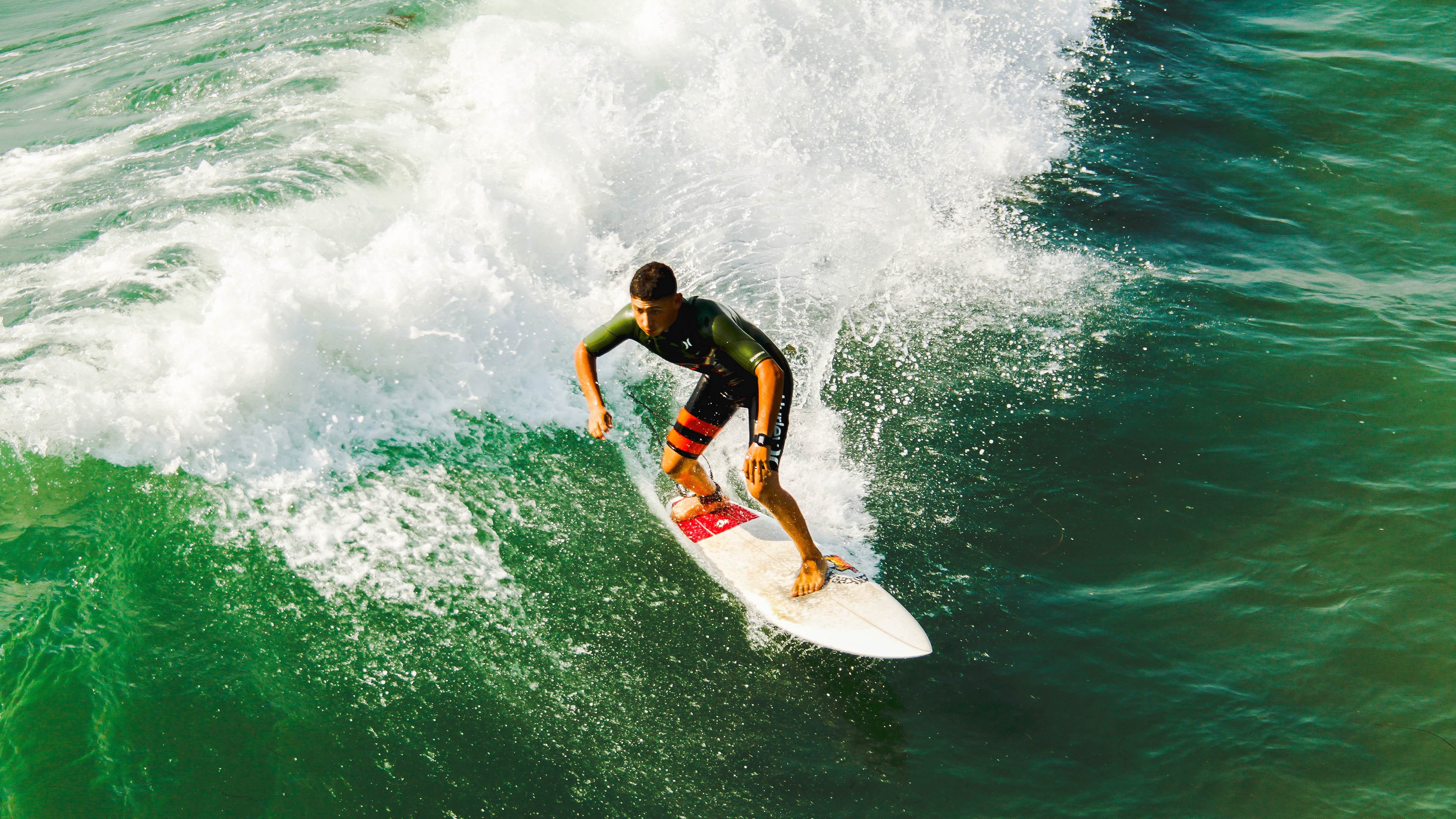 赛道上的新纪元，皮亚斯特里刷新纪录，威廉姆斯鏖战红牛二队